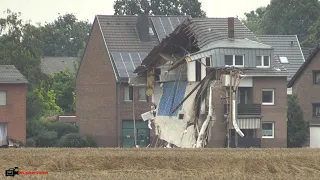 Wohnhäuser stürzen ein nach Erdrutsch bei Hochwasser-Katastrophe in Erftstadt-Blessem | 16.07.2021