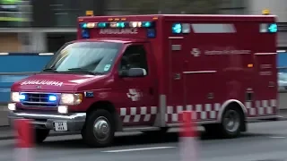 AMERICAN Ford E-350 Ambulance responding in London - Heathrow Air Ambulance