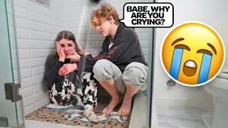 CRYING IN THE SHOWER FULLY CLOTHED PRANK ON MY BOYFRIEND!! **Cutest Reaction**🚿😭| Piper Rockelle