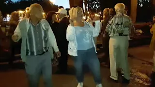 Ночью синей,ночью звездной...Народные танцы,сад Шевченко,Харьков!!!