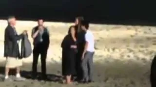 Demi Lovato   Joe Jonas kissing on beach