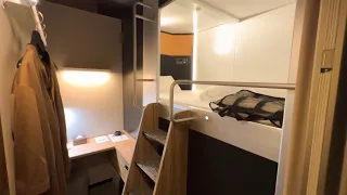 Experiencing Japan's Unique Capsule Hotels: FREE Ramen & Luxurious Breakfast Included!!🍜🍥🍦