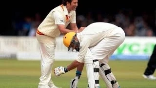 Yuvraj touching Sachin's feet | MCC vs ROW XI