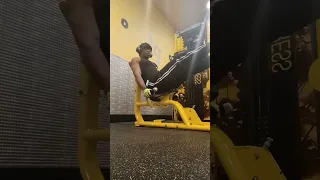 30 minute workout section at Planet Fitness (LEG PRESS MACHINE)