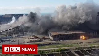 Operation to rescue civilians from besieged Ukrainian steelworks under way - BBC News
