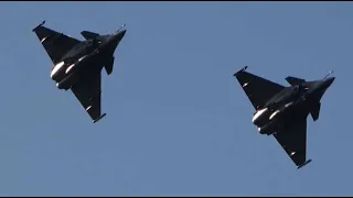 Epoustouflante représentation  : du Duo Rafale Display