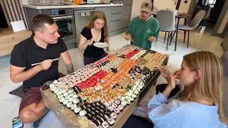 WE ORDERED 20kg of SUSHI