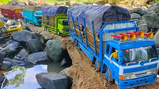 RC TRUK FUSO SUPER GEAT DAN RC DAM HINO LANGSIR KAYU BALAK DAN TANAH TIMBUN MELINTASI SUNGAI BERBATU