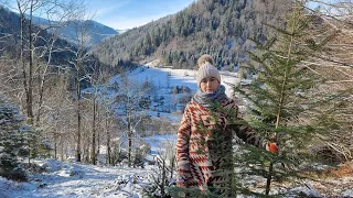 A woman celebrates the NEW YEAR in the mountains of Ukraine! New Years Eve Preparation