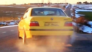 BMW M3 Acceleration Exhaust Sound Fly By Revs Revving 3.2L E36