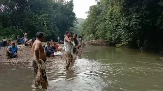 Fishing Net indonesia - Traditional Cast Net Fishing Village in river ( Part 6 )