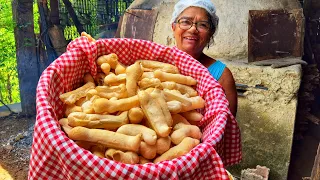 ELA APRENDEU FAZER BISCOITO DE POLVILHO COM A VÓ