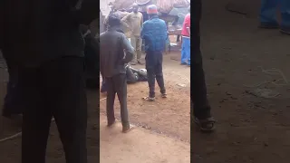 mwizi achomwa watu jameni hakuna huruma