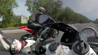 Launching S1000RR vs Aprilia RSV