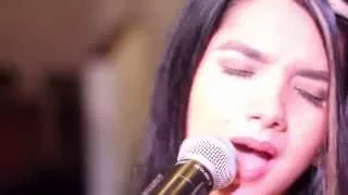 Damaris Guerra "Buscando Una Señal" Feat: LoveState - Acoustic Session