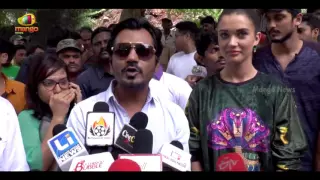 Nawazuddin Siddiqui and Amy Jackson Plays Golf On Mumbai Streets | Freaky Ali | Mango News