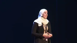 كيف تجاوزت خوفي من التحدث أمام الجمهور | Najah Musallam | TEDxAlManaraSquare