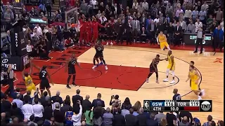 Kevin Durant ties the game with this difficult corner three (11/29/2018)