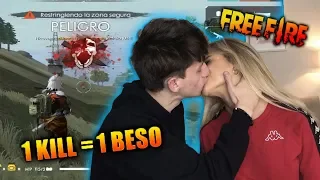 MI AMIGA me da UN BESO por CADA KILL EN FREE FIRE