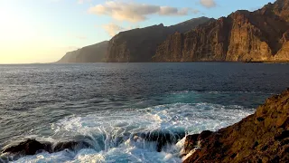 Gentle Ocean Waves Crashing on Rocks | Daily Calm with Ocean View in Tropical Island. Lapping Waves