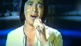 Engelbert Humperdinck- ''You'll Never Walk Alone'' ( Engelbert with The Young Generation) 1972.