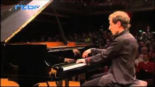 Boris Giltburg plays Mozart Concerto No. 15 in B-flat Major, K450 -- second movement