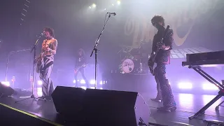 The Darkness ‘Street Spirit (Fade Out)’ Radiohead cover at The Vic Theatre in Chicago, IL - 10.13.23