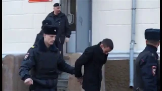 Приморские полицейские задержали подозреваемого в разбойном нападении на ювелирный магазин