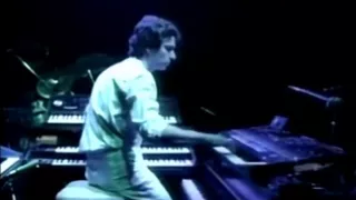 GENESIS LIVE - Tony Banks solos.wmv