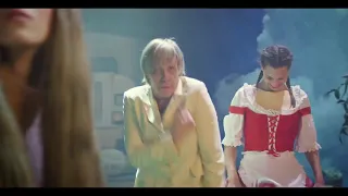 Klemen Slakonja as Angela Merkel -  Ruf mich Angela TheMockingbirdMan   YouTube