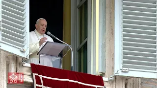 Francesco: più donne nei posti di responsabilità della Chiesa