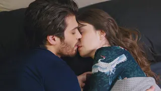 Luna llena (Doblaje Español) | Mientras besa... | Dolunay