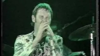 DR Feelgood. Lee  Brilleaux  1977"She's A Wind Up" Live "most of the original line up"