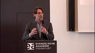 Vortrag "Kann ich selbst entscheiden, wer ich bin? Wie Moral unsere Identität prägt" in Frankfurt.