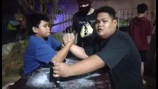 arm wrestling