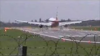 Airbus A330 landing in Berlin-Tempelhof