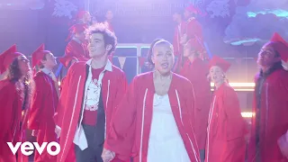 High School Musical (Finale) (HSMTMTS | Disney+)