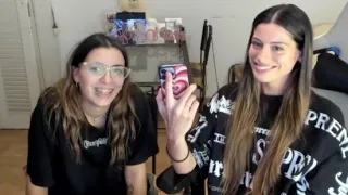 Mili le hace una broma a la abuela de Sofi 😱🤣 - Stream Sofili - 18/01/2023