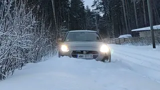 Suzuki Swift 1.2 Hybrid AllGrip on snow