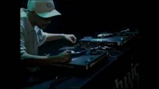 DJ Craze (USA) - 2000 World Championship Performance