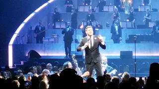 Michael Bublé -  just a gigolo - Royal arena København - okt 19