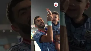 #AhmedJahouh & Jr. #PereyraDiaz vibing with #MumbaiCityFC fans 💙🕺| #HeroISL #Shorts