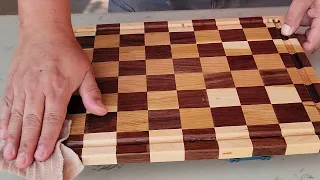 (4K) Como hacer una tabla para picar ( Tipo tablero de  ajedrez ) /  chessboard Cutting Board