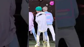 안방1열 직캠4K] 방탄소년단 뷔  _작은 것들을 위한 시(Boy With Luv)_ (BTS V Inkigayo FanCam)│@SBS Inkigayo_2019.04.28