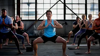 Power Yoga Detox | 60-Min Vitality Flow with Travis Eliot