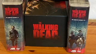 A close up look The Walking Dead season 1-10 box set + art work on the discs