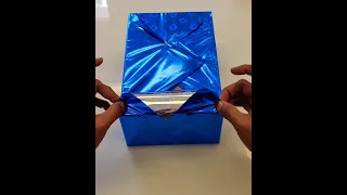 Easy gift wrapping idea#shorts #valentinesdaygiftwrapp#xmasgiftwrappingideas #giftwrappingideas
