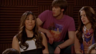 Glee - Kitty makes fun of Mercedes 4x21