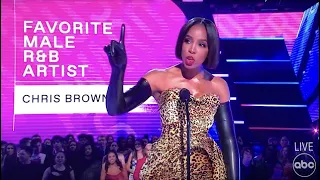 Kelly Rowland Quiets Crowd Booing When Chris Brown Wins AMA Award