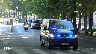 Emmanuel Macron en Renault Vel Satis